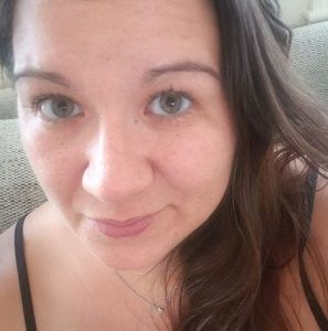 Meet your Posher, Hillary